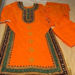 Pakistani Shalwar kameez